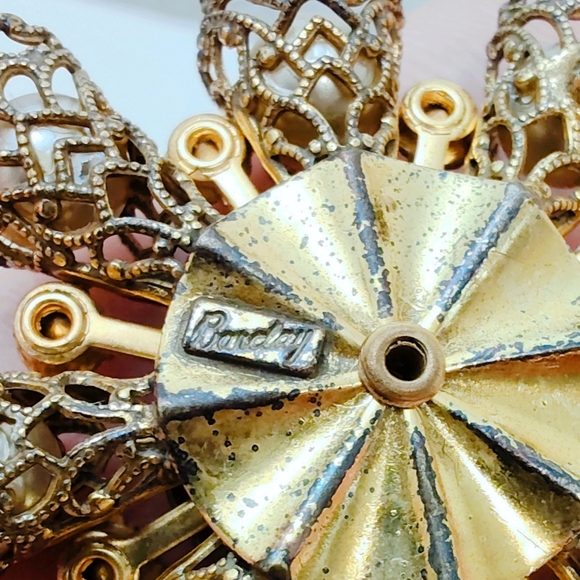 Vintage Barclay Fine Filigree Cone Petal Glass Rhinestone Faux Pearl Brooch Pin - Picture 4 of 8